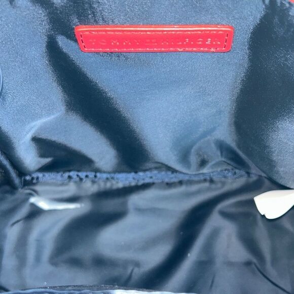 Tommy Hilfiger 🇺🇸 Nautical🛥️Striped Backpack🎒Adj straps roomy interior Vegan 🌱 - Picture 15 of 17